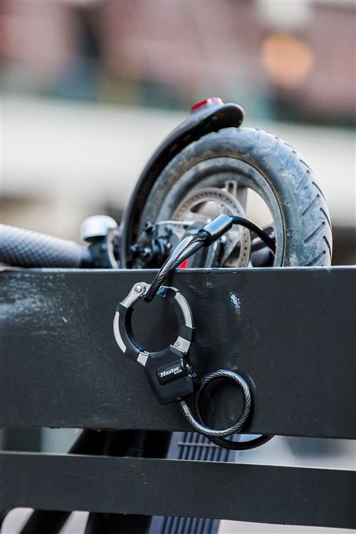 Antivol à clé avec menotte Master Lock Street Cuff 1 m Noir – Image 3